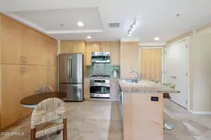 7121 E Rancho Vista Dr, Scottsdale, AZ 85251 - Photo 6