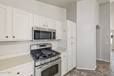 13950 W Maui Lane, Surprise, AZ 85379 - Photo 16