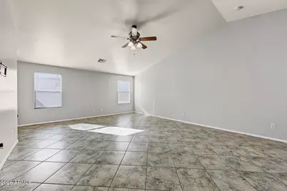 13950 W Maui Lane, Surprise, AZ 85379 - Photo 10