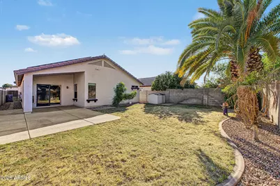 13950 W Maui Lane, Surprise, AZ 85379 - Photo 38