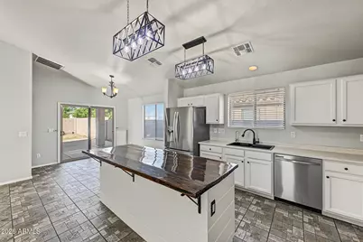 13950 W Maui Lane, Surprise, AZ 85379 - Photo 18