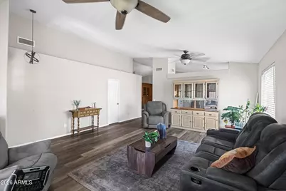 902 W Juanita Avenue, Gilbert, AZ 85233 - Photo 6