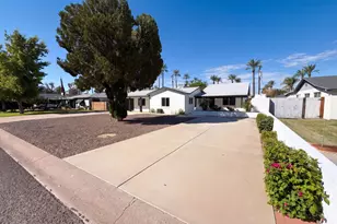 3016 N 47th St, Phoenix, AZ 85018 - Photo 1