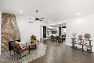 5009 E Wethersfield Rd, Scottsdale, AZ 85254 - Photo 10