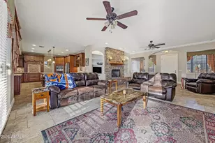 11842 N 82nd Dr, Peoria, AZ 85345 - Photo 20