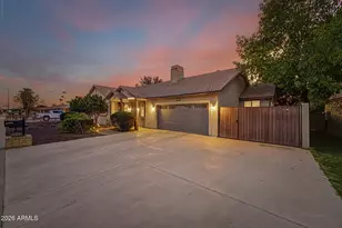 11842 N 82nd Dr, Peoria, AZ 85345 - Photo 2