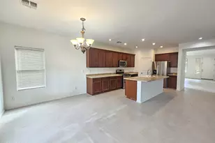 264 W Tahiti Dr, Casa Grande, AZ 85122 - Photo 6