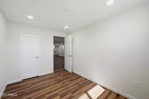 9802 N 13th Ave, Phoenix, AZ 85021 - Photo 16