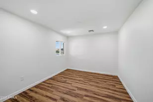 9802 N 13th Ave, Phoenix, AZ 85021 - Photo 14