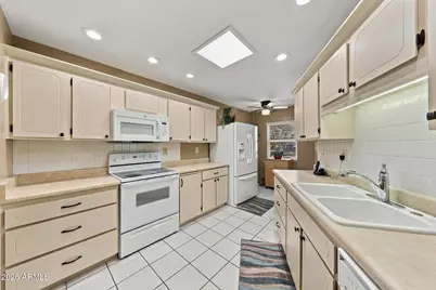 17410 N 105th Avenue, Sun City, AZ 85373 - Photo 16