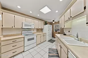 17410 N 105th Ave, Sun City, AZ 85373 - Photo 16
