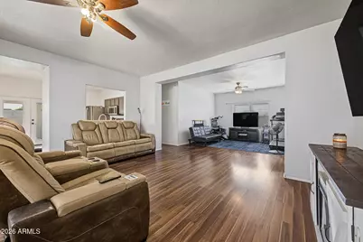 11839 W Roanoke Avenue, Avondale, AZ 85392 - Photo 8