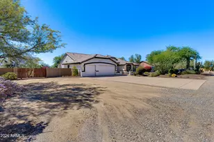 38414 N 12th St, Phoenix, AZ 85086 - Photo 2