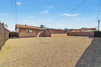 10810 N 73rd Drive, Peoria, AZ 85345 - Photo 4