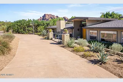 4303 E McDonald Drive, Phoenix, AZ 85018 - Photo 1