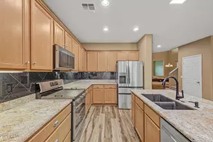 18527 W Surprise Farms Loop N, Surprise, AZ 85388 - Photo 22