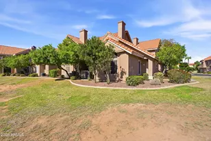 1633 E Lakeside Dr, Gilbert, AZ 85234 - Photo 2