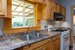 308 Douglas St, Bisbee, AZ 85603 - Photo 12