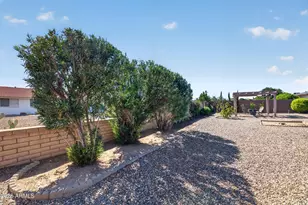 10001 W Augusta Dr, Sun City, AZ 85351 - Photo 64