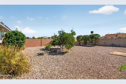 10001 W Augusta Drive, Sun City, AZ 85351 - Photo 66