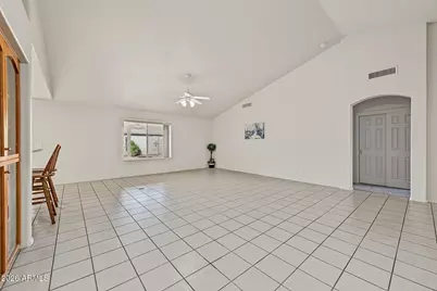 11412 E Navarro Avenue, Mesa, AZ 85209 - Photo 10