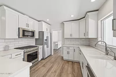 5131 E Weldon Avenue, Phoenix, AZ 85018 - Photo 20