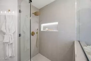 2431 E Desert Cove Ave, Phoenix, AZ 85028 - Photo 24