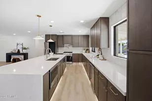 2431 E Desert Cove Ave, Phoenix, AZ 85028 - Photo 14