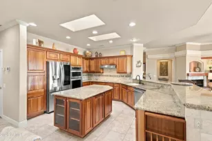 18142 N Cherry Creek Dr, Surprise, AZ 85374 - Photo 8