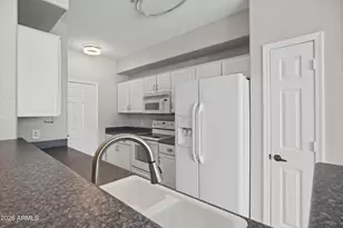 420 W 1st St, Tempe, AZ 85281 - Photo 16