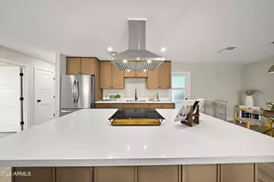 3030 N 41st Dr, Phoenix, AZ 85019 - Photo 4