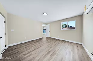 3030 N 41st Dr, Phoenix, AZ 85019 - Photo 30