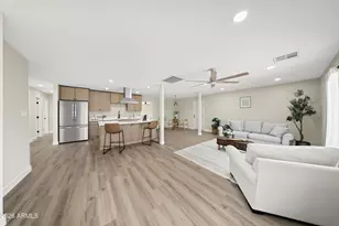 3030 N 41st Dr, Phoenix, AZ 85019 - Photo 8