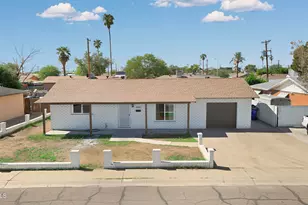 3030 N 41st Dr, Phoenix, AZ 85019 - Photo 40