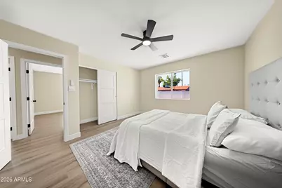 3030 N 41st Drive, Phoenix, AZ 85019 - Photo 14