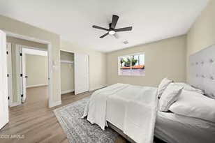 3030 N 41st Dr, Phoenix, AZ 85019 - Photo 14