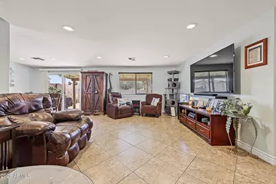 6151 W Zoe Ella Way, Glendale, AZ 85306 - Photo 10