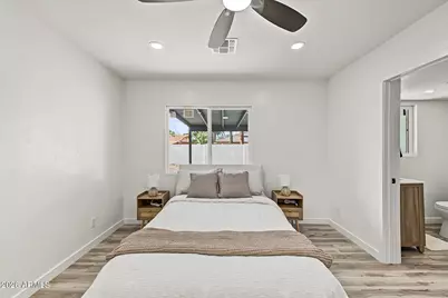2328 W Village Drive, Phoenix, AZ 85023 - Photo 12