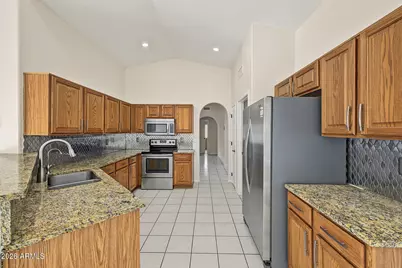 8386 N 107th Drive, Peoria, AZ 85345 - Photo 16