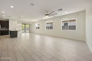 11766 W Chase Ln, Avondale, AZ 85323 - Photo 6
