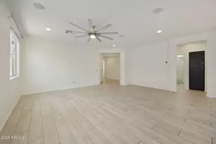 11766 W Chase Ln, Avondale, AZ 85323 - Photo 8