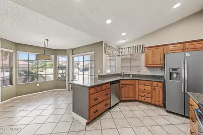 21019 N Desert Sands Drive, Sun City West, AZ 85375 - Photo 6