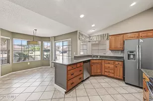 21019 N Desert Sands Dr, Sun City West, AZ 85375 - Photo 6