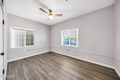 7505 N 60th Avenue, Glendale, AZ 85301 - Photo 12