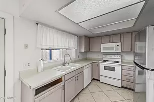 7354 N 69th Ave, Glendale, AZ 85303 - Photo 12
