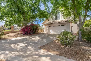 1590 W Dublin Ct, Chandler, AZ 85224 - Photo 2