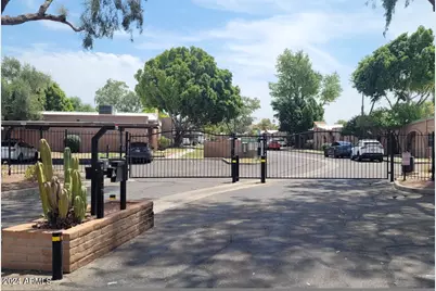 4437 E Hubbell Street #34, Phoenix, AZ 85008 - Photo 2