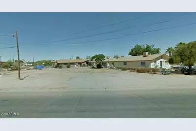 810 N Myers Boulevard #20, Eloy, AZ 85131 - Photo 1