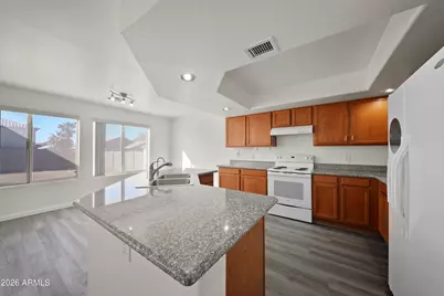 9537 W Hatcher Road, Peoria, AZ 85345 - Photo 14