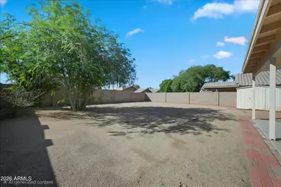 9537 W Hatcher Road, Peoria, AZ 85345 - Photo 8